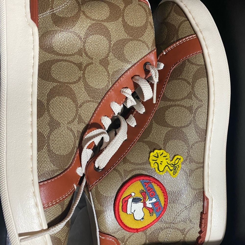 COACH Snoopy Christmas sneakers - Picture 3 of 6